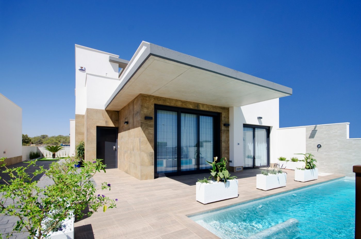 NEW BUILD RESIDENTIAL OF VILLAS IN SAN MIGUEL DE SALINAS 5 1 89