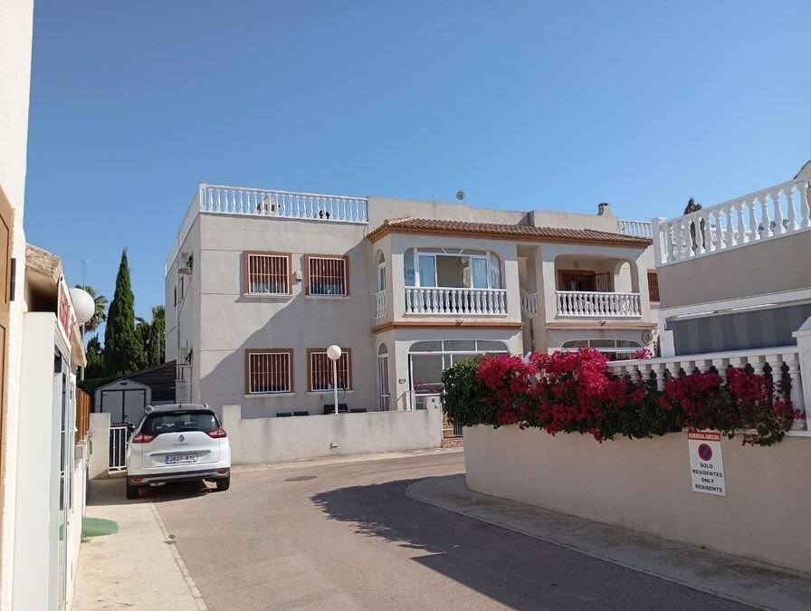 24261 for sale in daya vieja 15303035 large