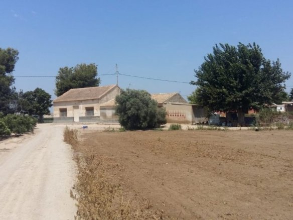 property 184055 810