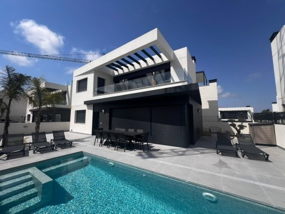 5 Bedroom 4 Bathroom Villa in Algorfa o 1j85oq0crvsq1237159k15ki13ev2k