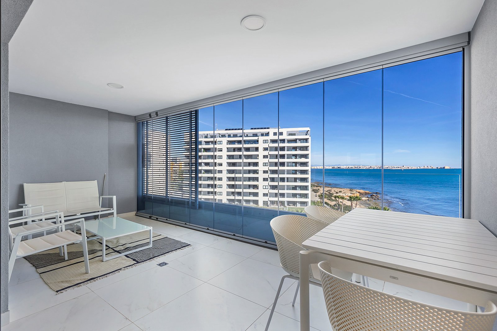 Posidonia y panorama mar