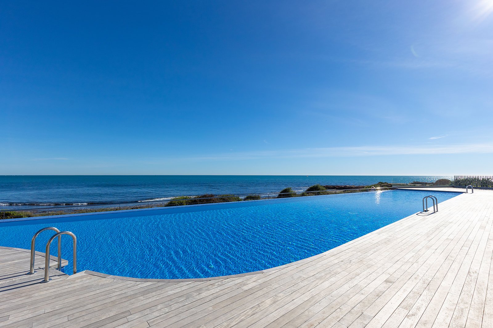 Posidonia y panorama mar