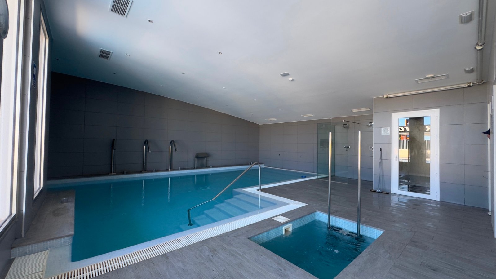 o_1j8jm18701djl19u91sqgntenqu2d