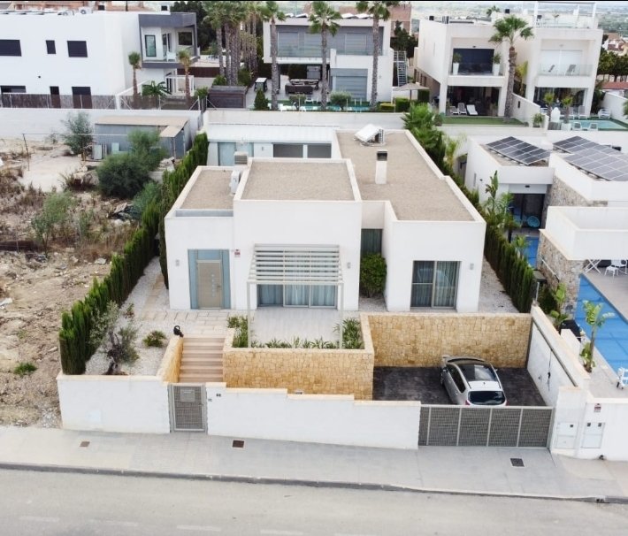 q_jKAyExgxLJ_1709738494-fullHD