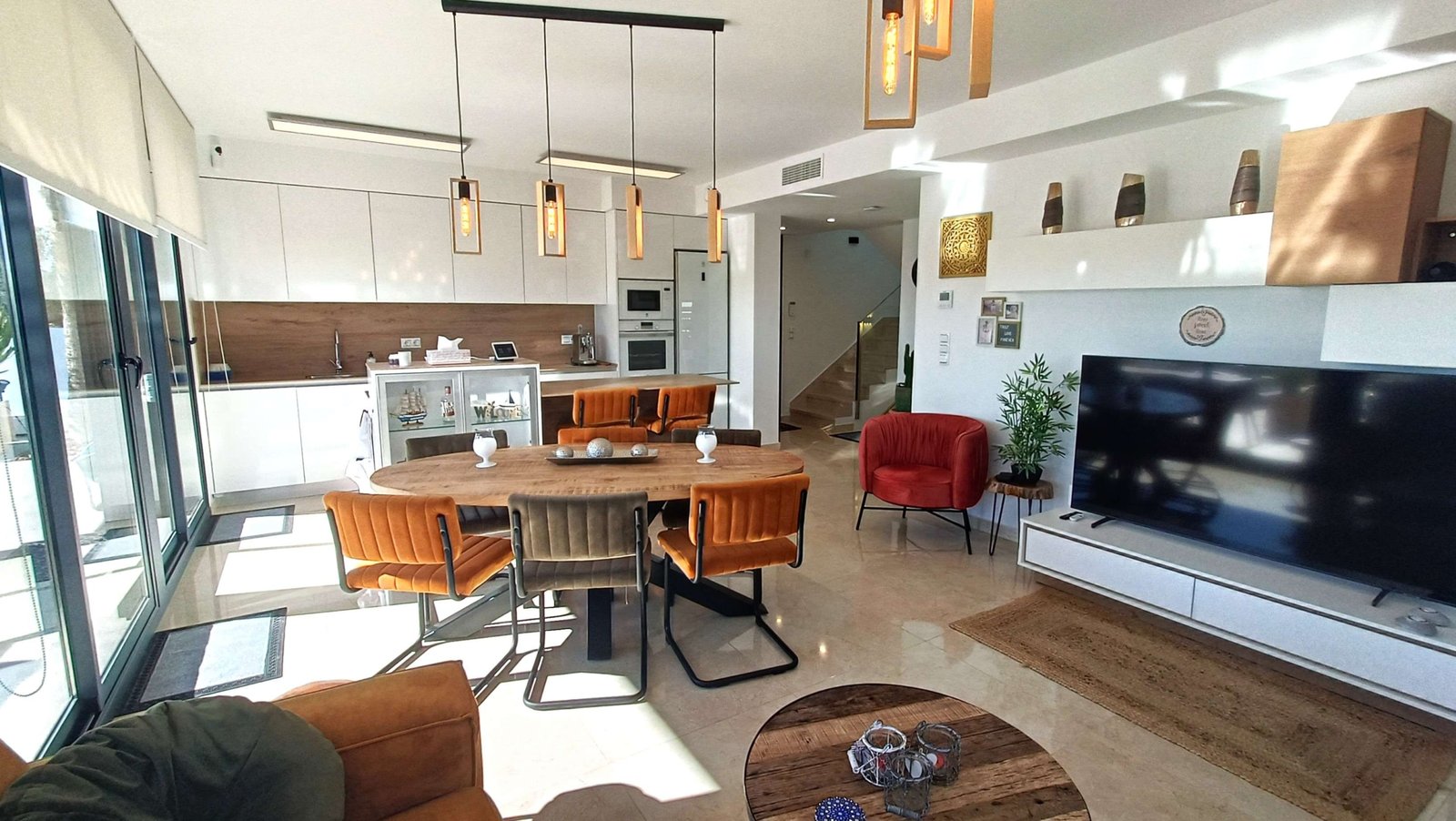 12852_stunning_detached_villa_with_heated_pool_and_large_underbuild_190226155305_4