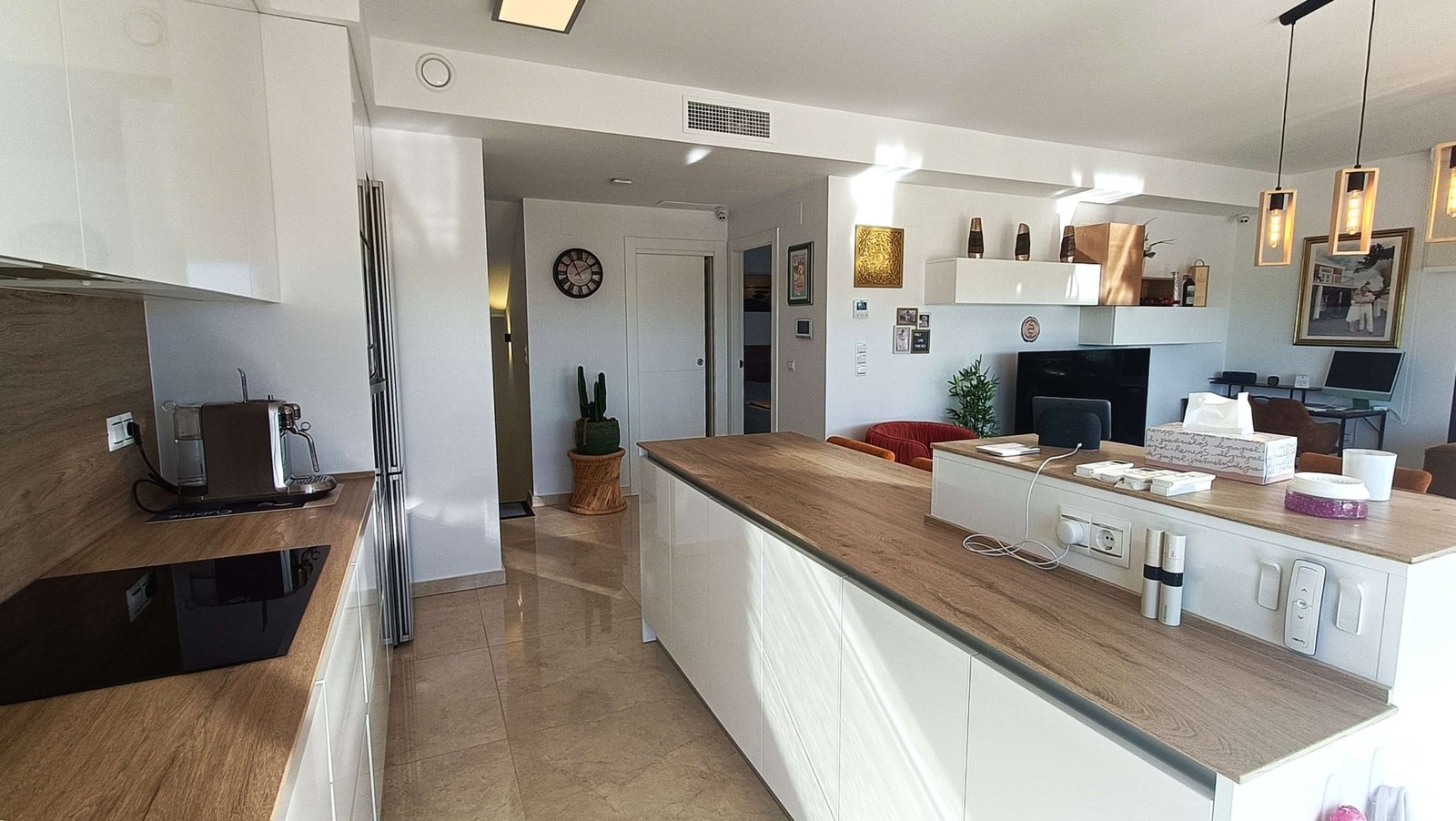 12852_stunning_detached_villa_with_heated_pool_and_large_underbuild_190226155342_10