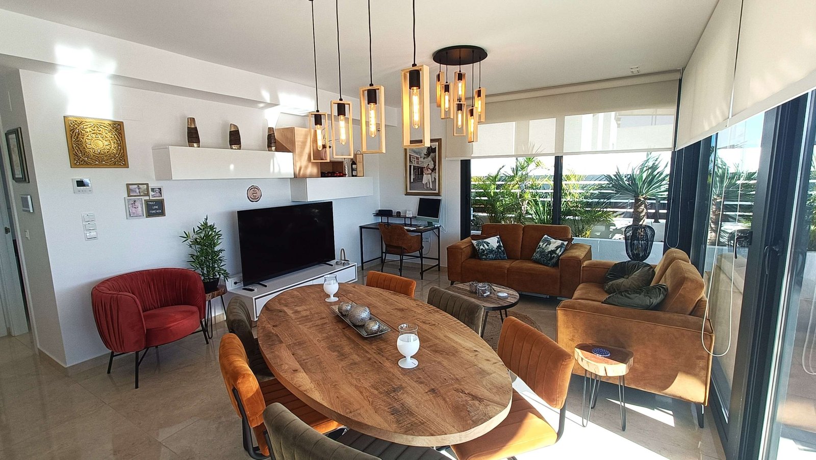 12852_stunning_detached_villa_with_heated_pool_and_large_underbuild_190226155342_7