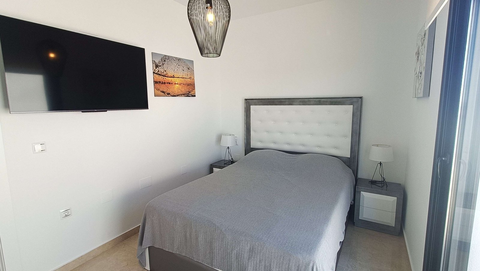 12852_stunning_detached_villa_with_heated_pool_and_large_underbuild_190226155442_23