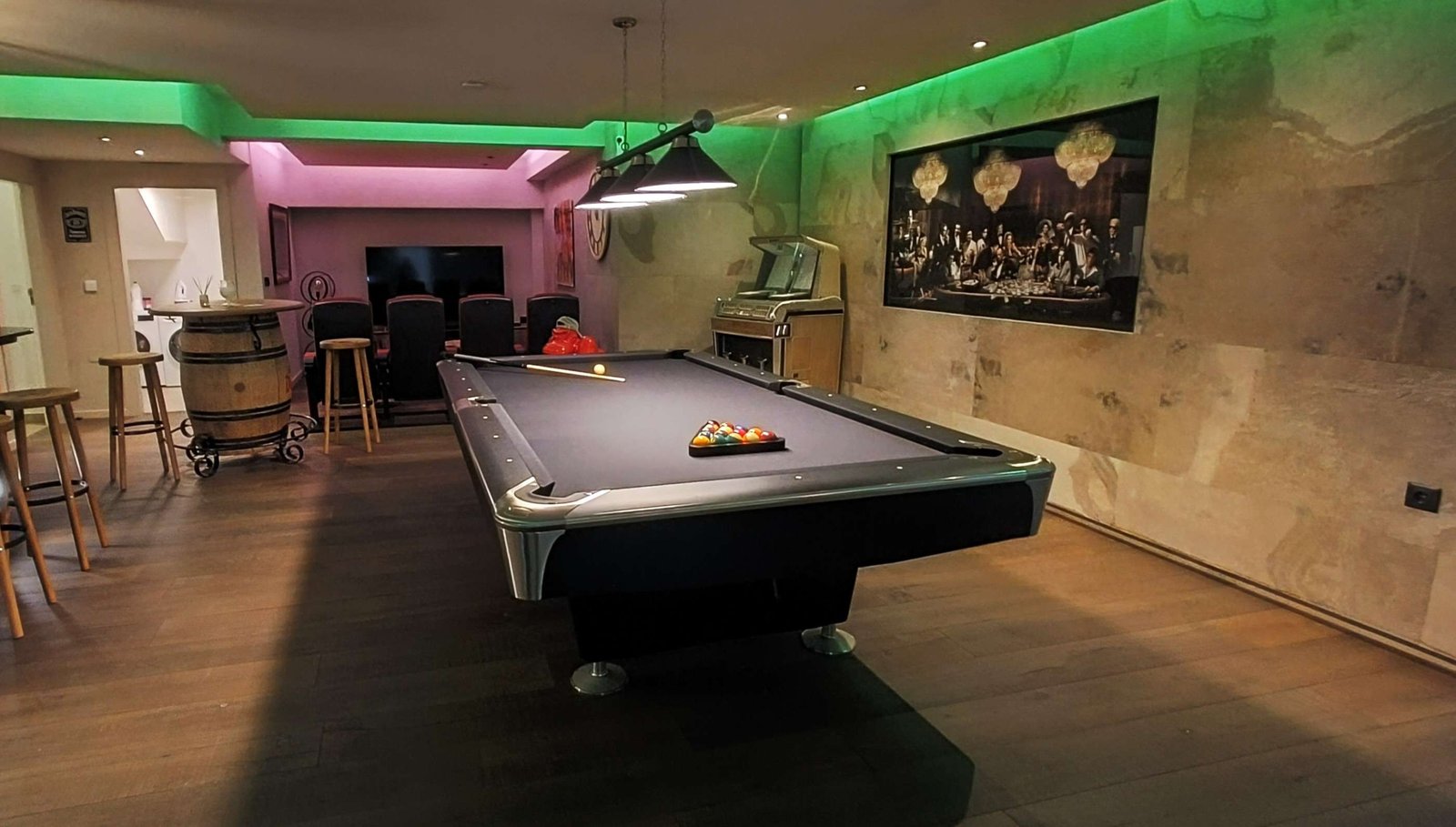 12852_stunning_detached_villa_with_heated_pool_and_large_underbuild_190226155531_42