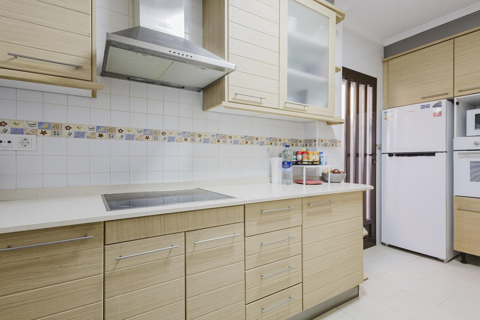 2237_o_1ji4u6758o9kbh61avb1b511e4d1i