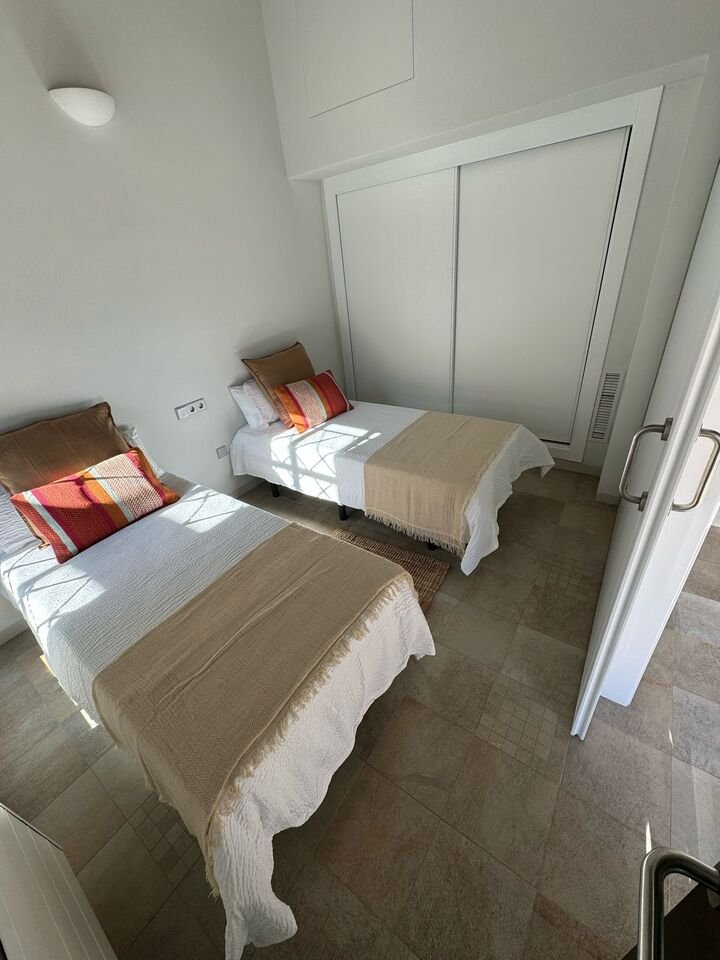 29581-villa-for-sale-in-peraleja-golf-20972804-large