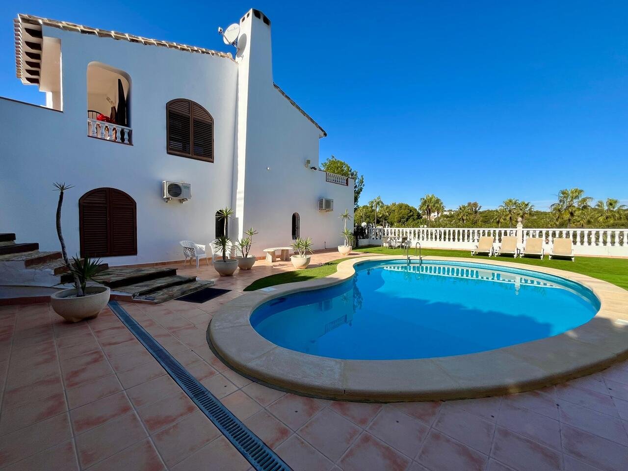4851-villa-for-sale-in-villamartin-2889446-large