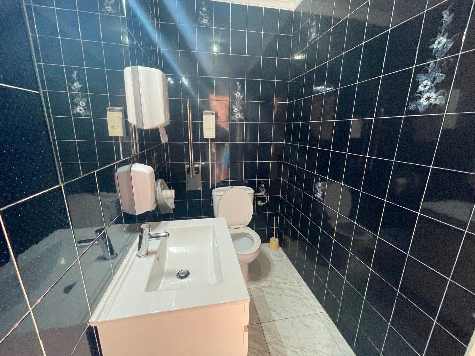 570592_694127f2b164b