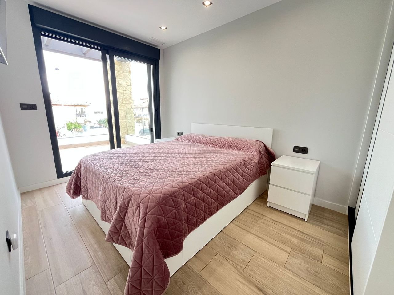 WhatsApp_Image_2025-10-13_at_19.43.56__4__xlarge