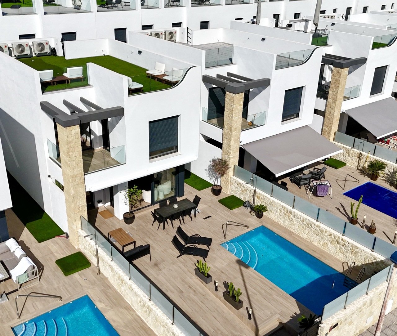 f51b6ad1-ffa2-4c25-bf9d-4ea9cef583c3_xlarge