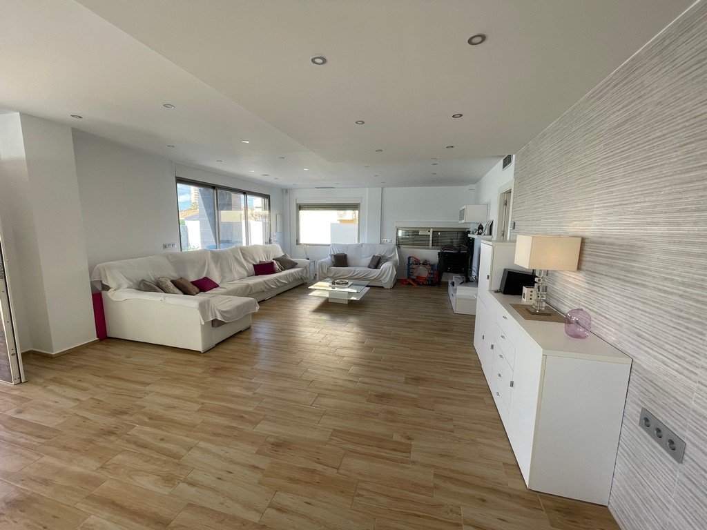 full_1389529_63080939