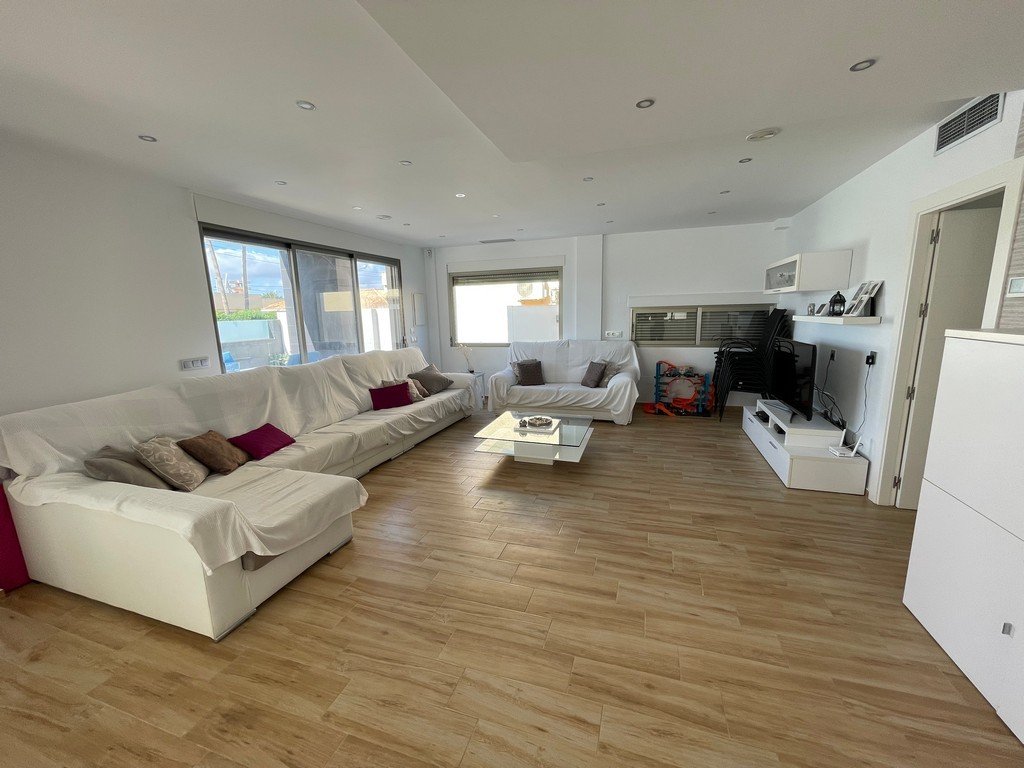 full_1389529_63080940