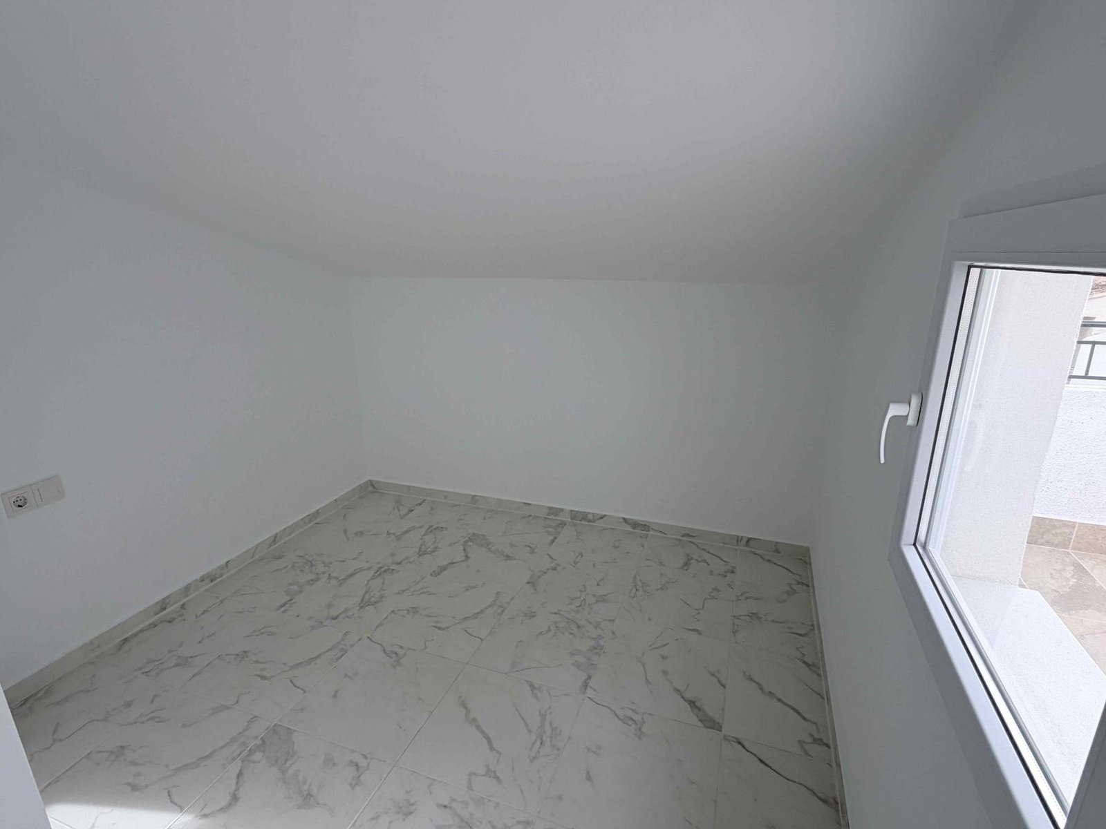 g_oz7zggefimz8dk34g42g