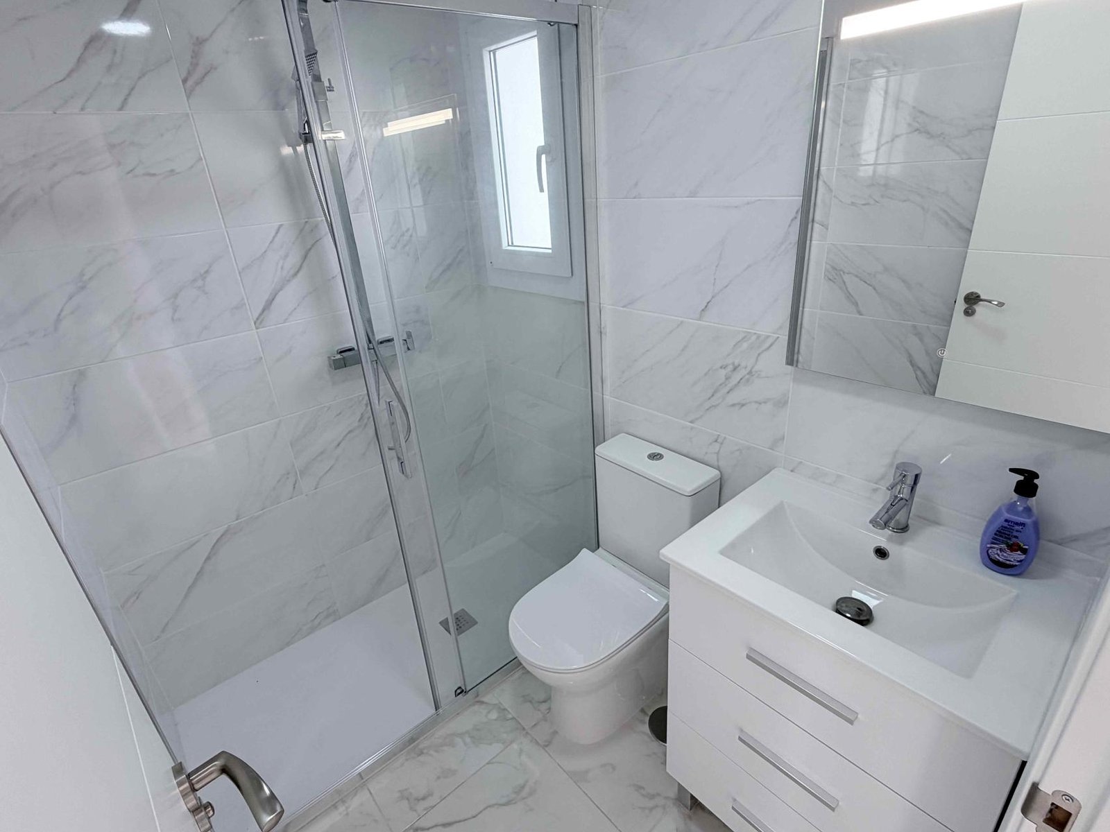 g_xi6k8cym7uwqe72qgiz4