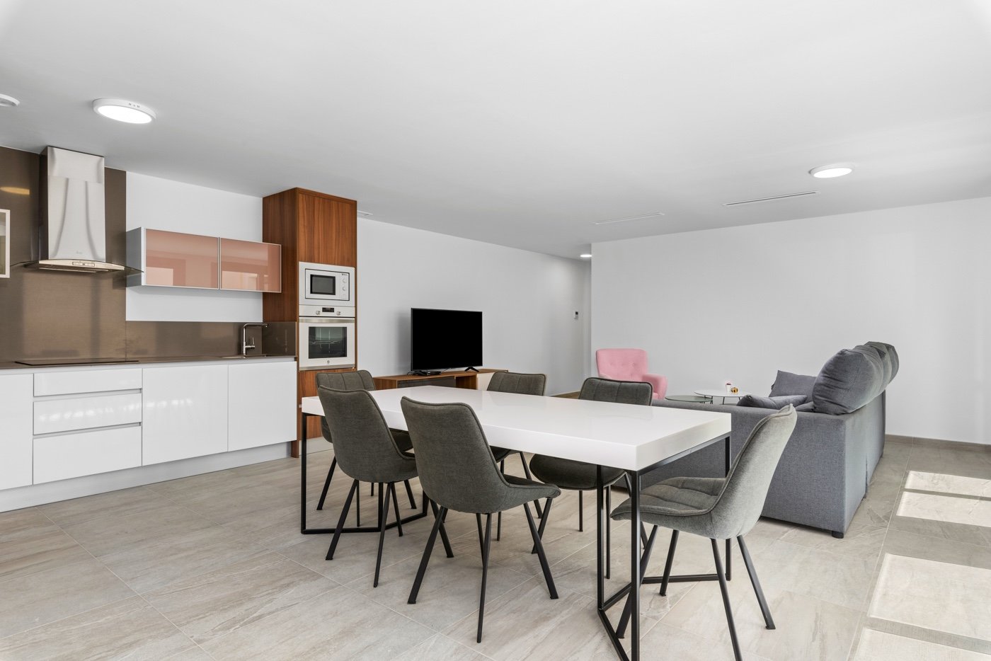 o_1ht6r1v1e12p91j7ffvigmv18su3t