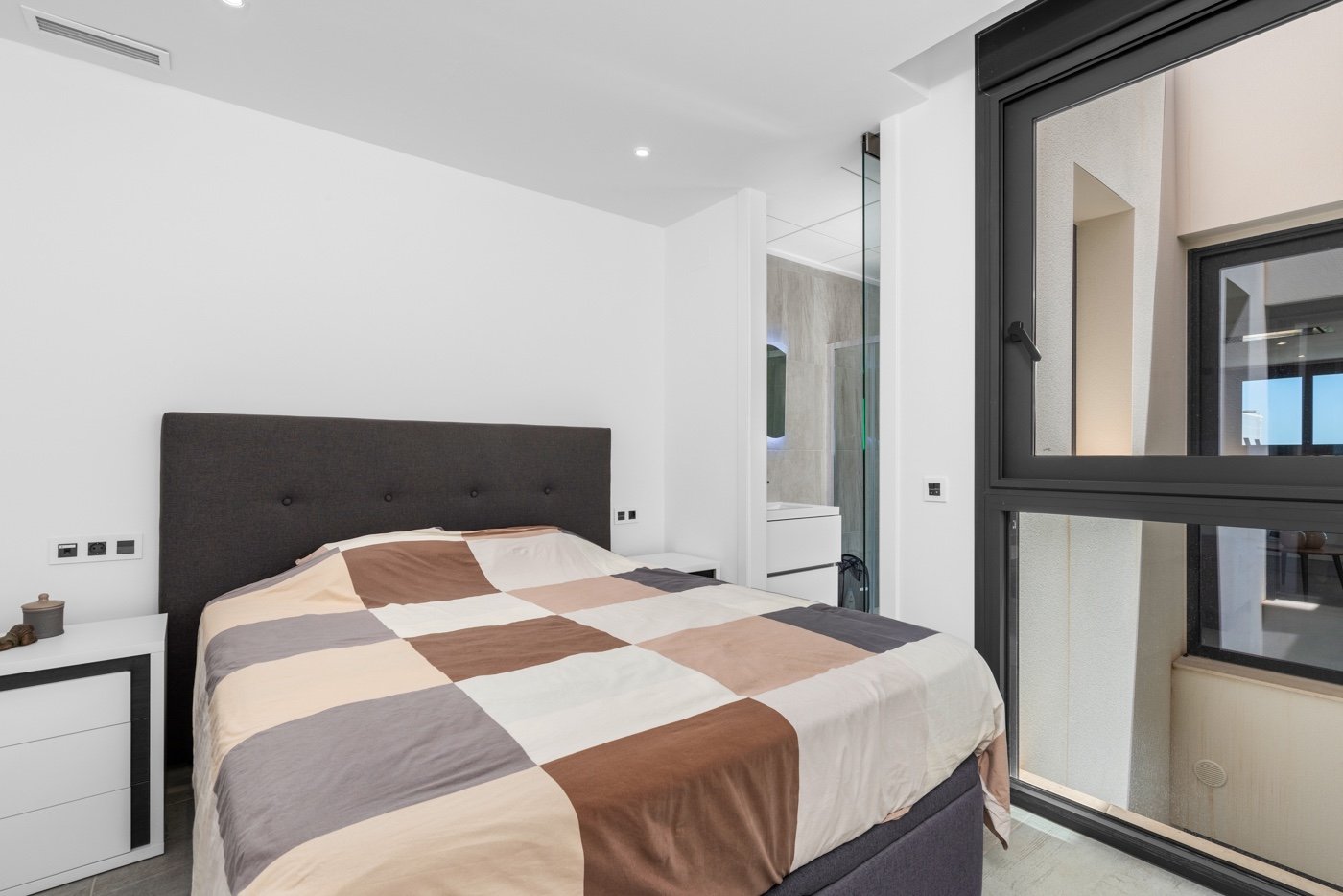 o_1ht6r1v1e16c6hci1052euh5vd3f