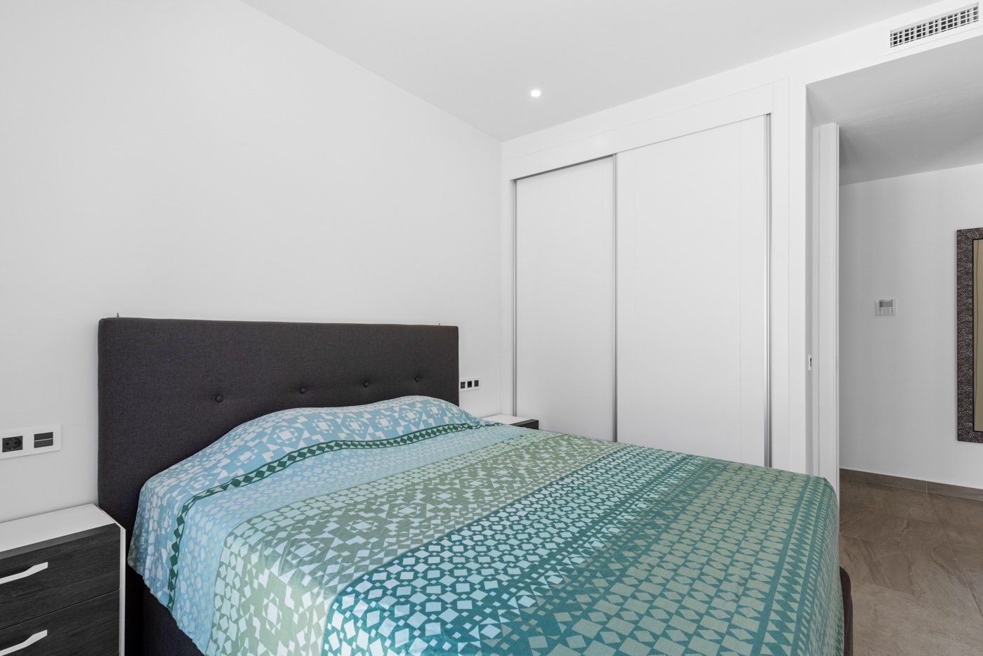 o_1ht6r1v1e8g418cug01rhdoe3m