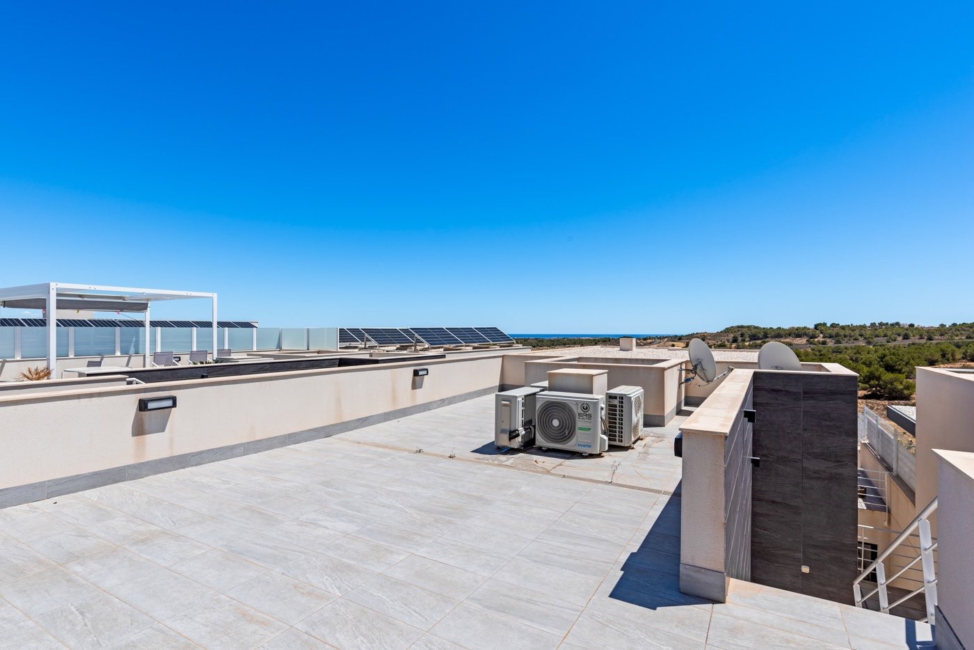 o_1ht6r1v1eh4u1lek1crq1hdushf2q