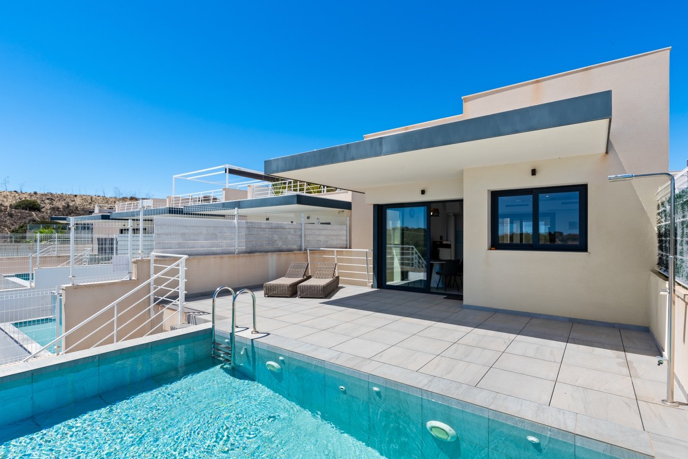 o_1ht6r1v1eo0m7r513t31kbm2u935