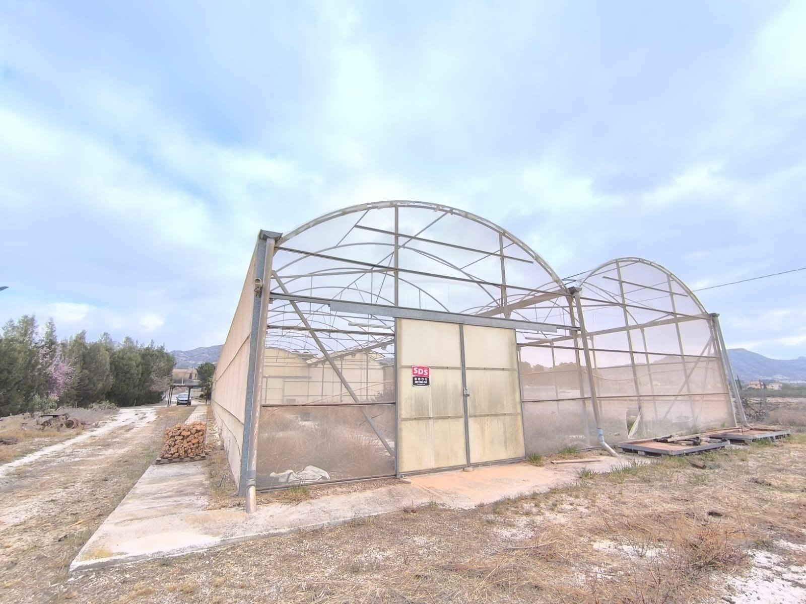 o_1ikn5bjvls0818pd1e4st0f1rg12f