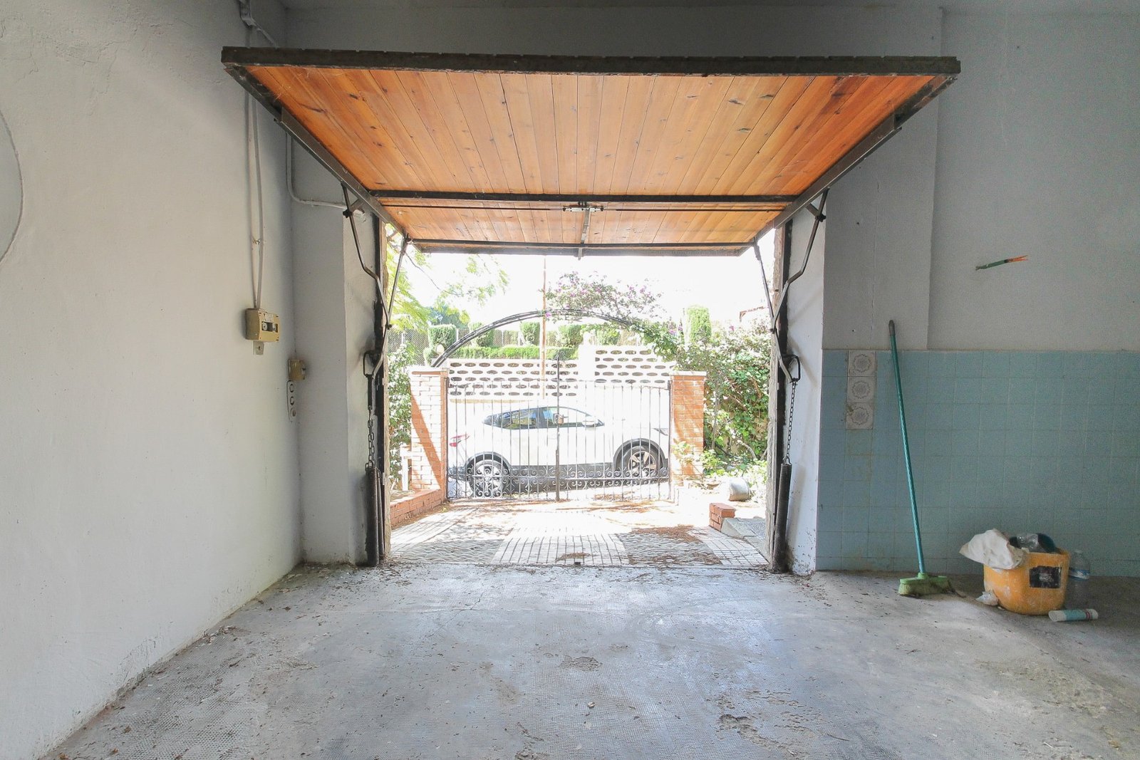 o_1inc1a8eleg61vr1ak8gei1crs4b