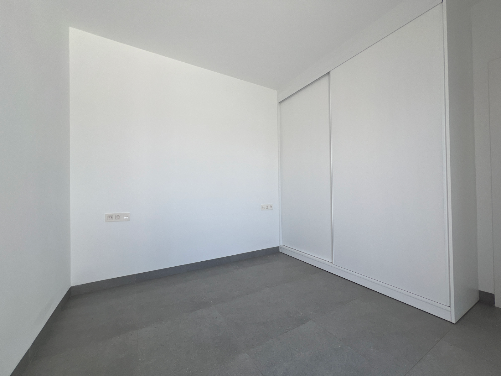 o_1iode35os107tre21680mvi14k99n