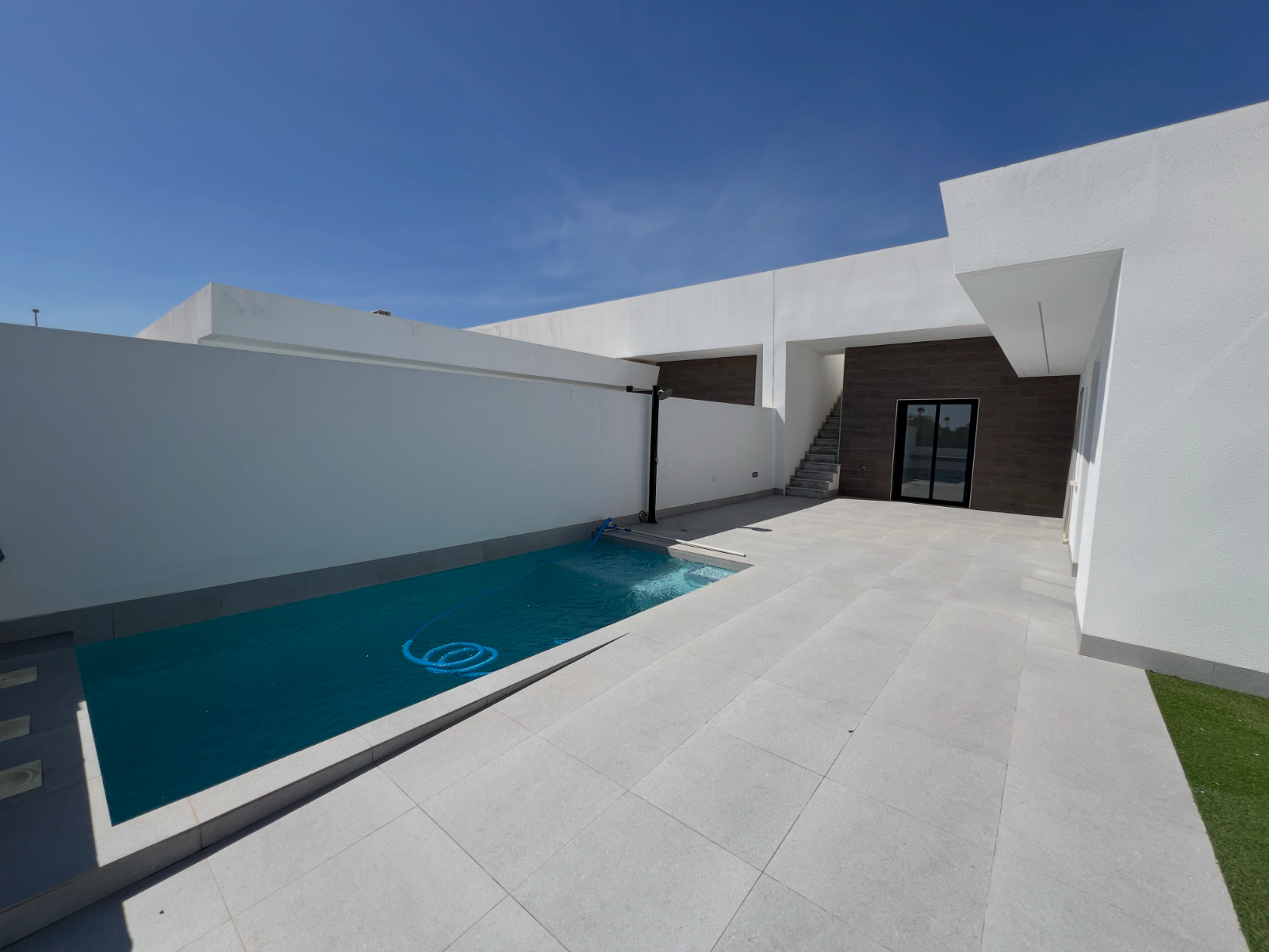 o_1iode35ot1ekv1ffc4212oe1esla3