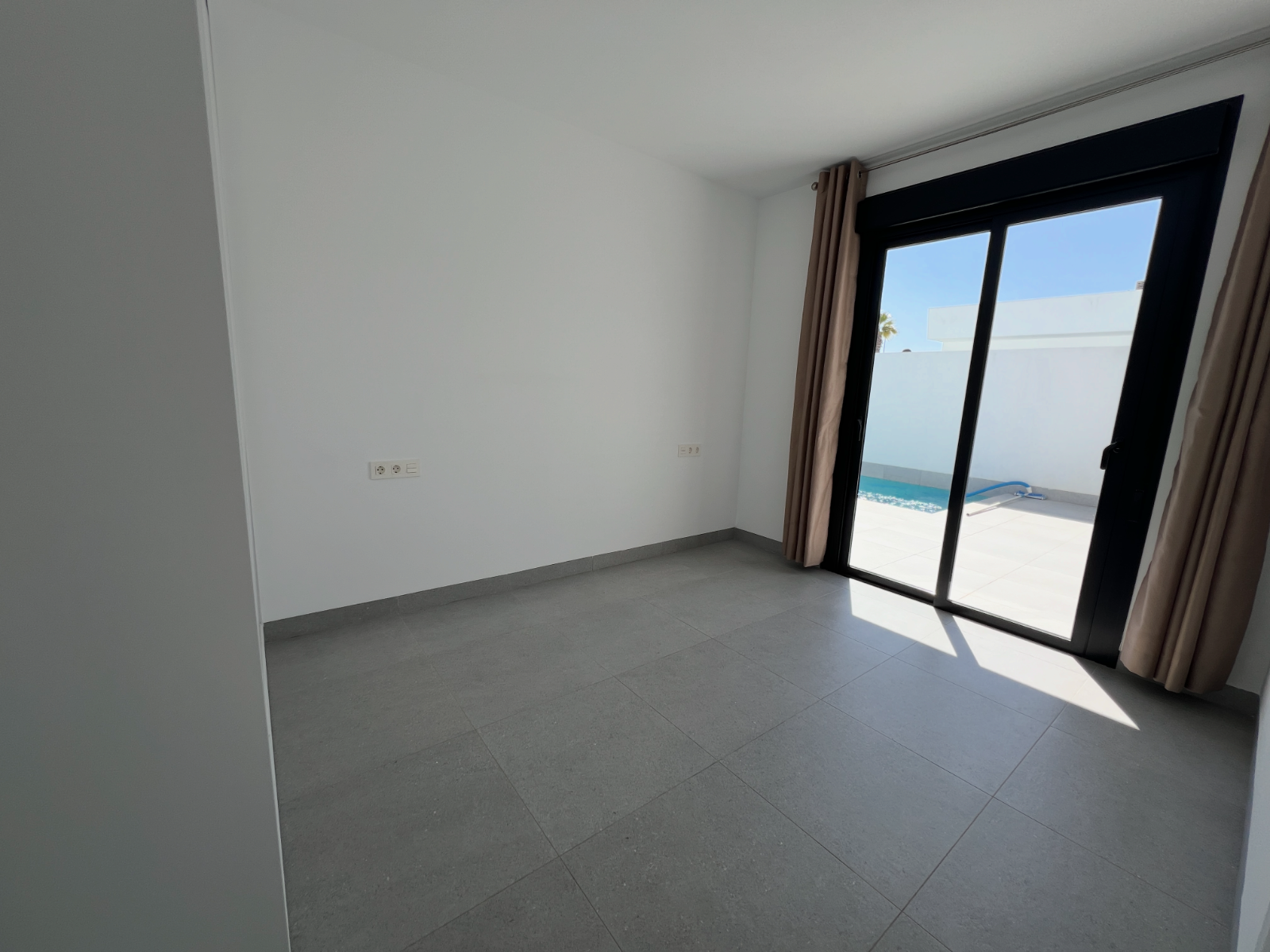 o_1iode35ot1vu1s8eck91cds10tr9v