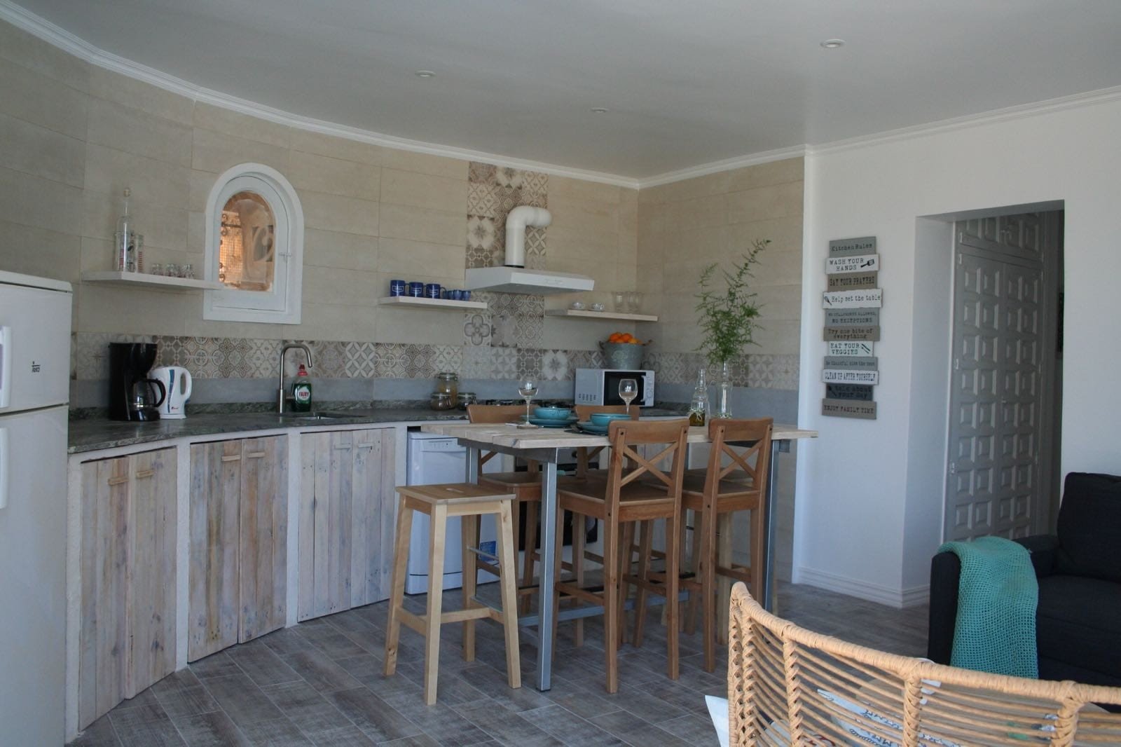 o_1it2ap3l01a63h2p359vi4gff2g