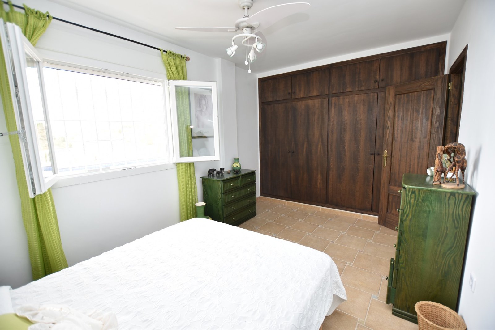 o_1ivplvu7v1hg1lrmkm1vfgp174l