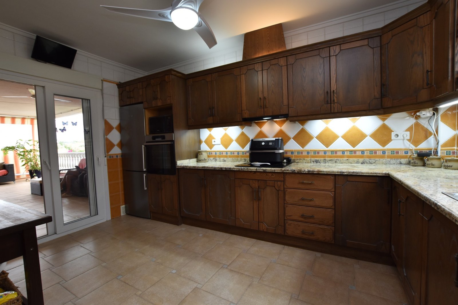 o_1ivplvu801kdbv9d1ags1jft1qur5u