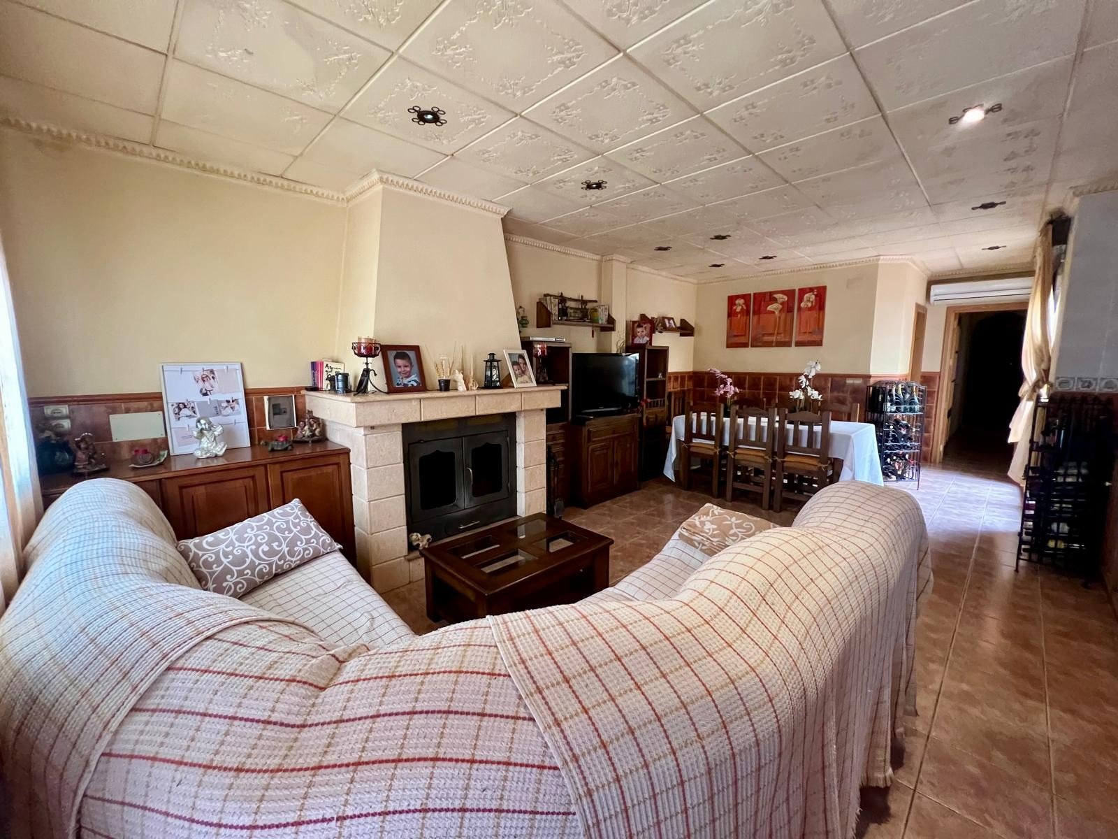 o_1j3qrablvhdsku1v181vheroe3d