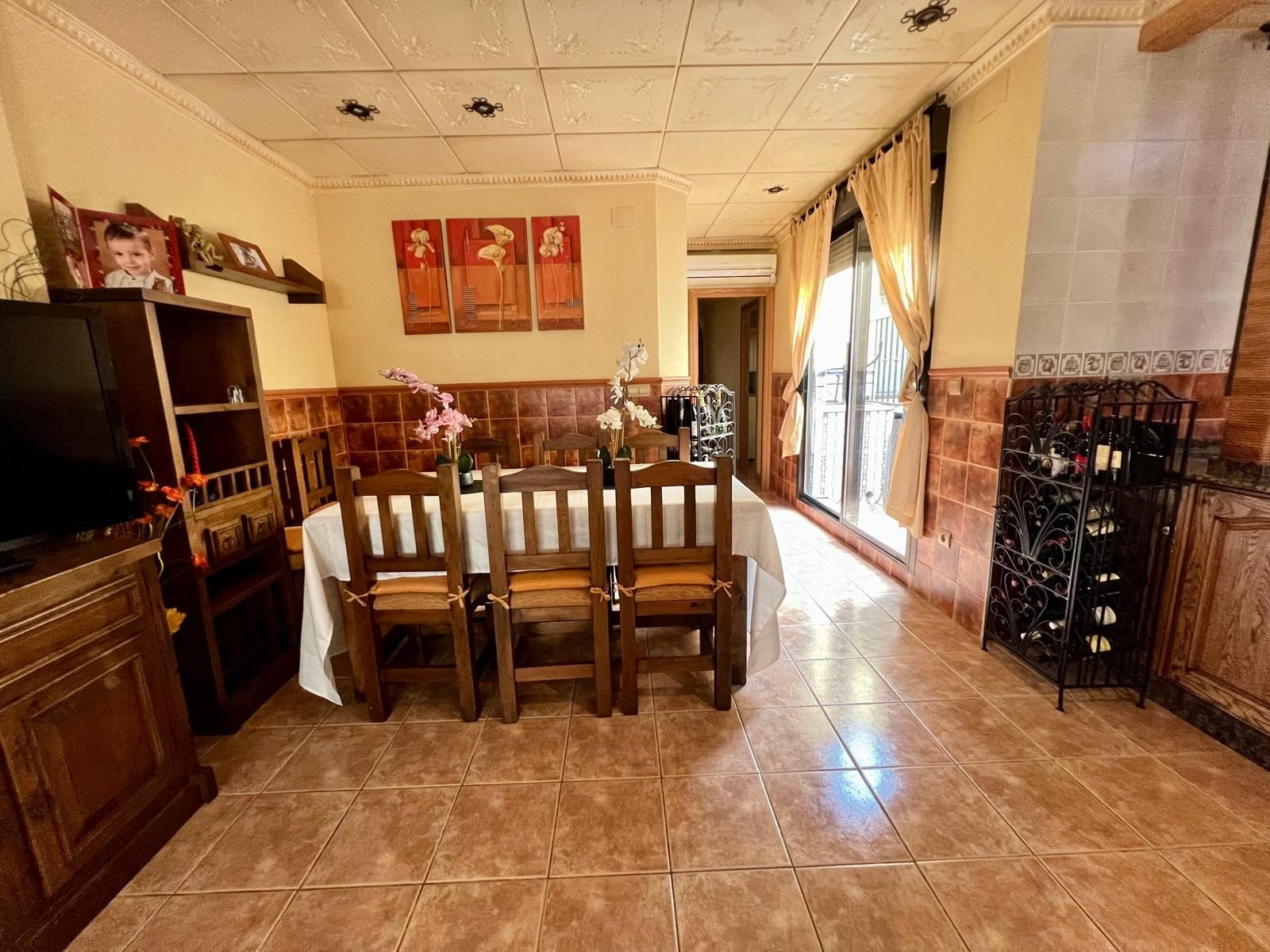 o_1j3qrabm01f001v641lek1klrim63i