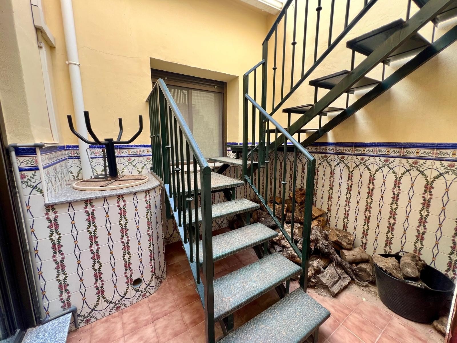 o_1j3qrabm01gkfjmt1mpcsgh1vkf51