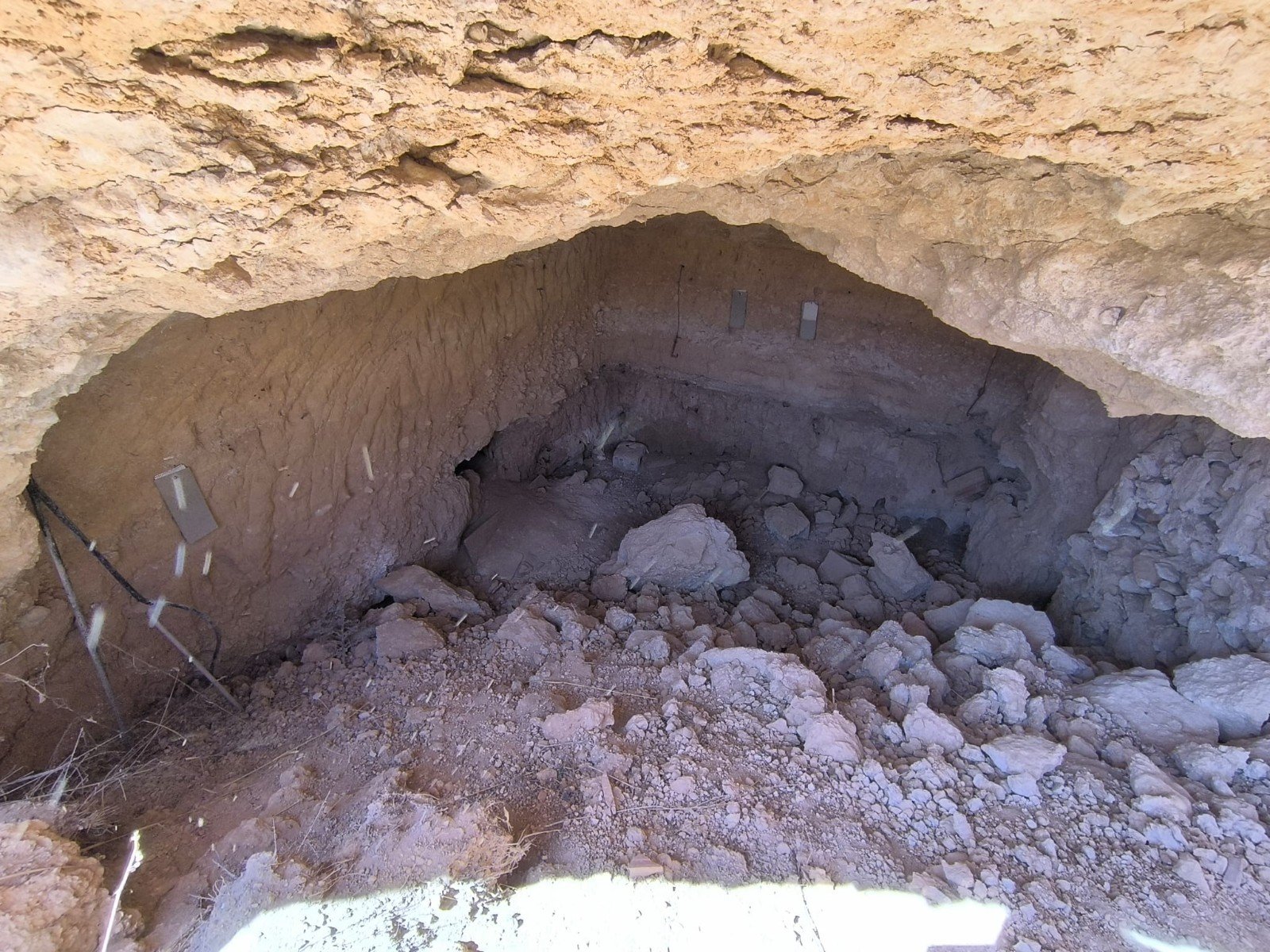 o_1j45msoh01g8tmkq4h7ddn1s1a20