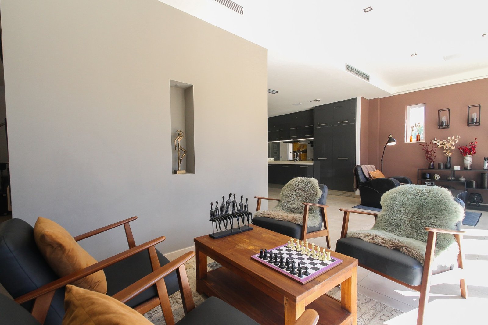 o_1j4kosvli17ci16uv1e2s11q0sf64r