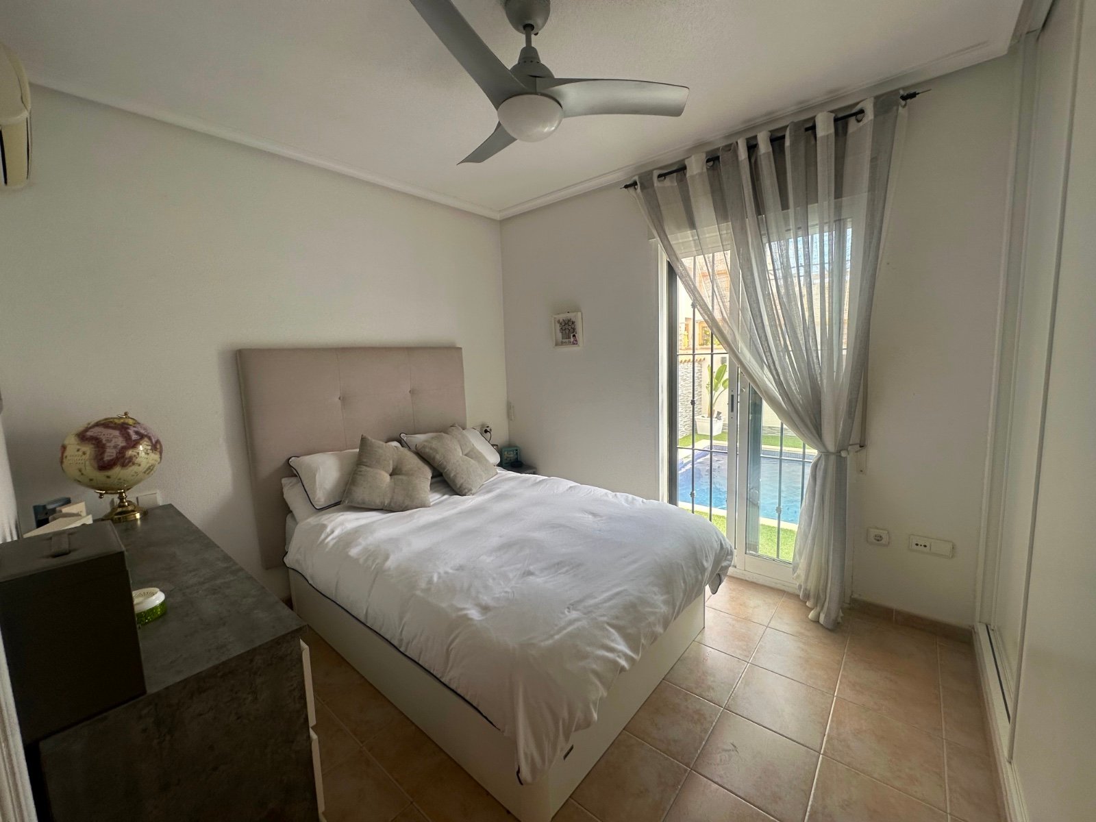 o_1j6v4o0lr12t1knr355150n1dh986