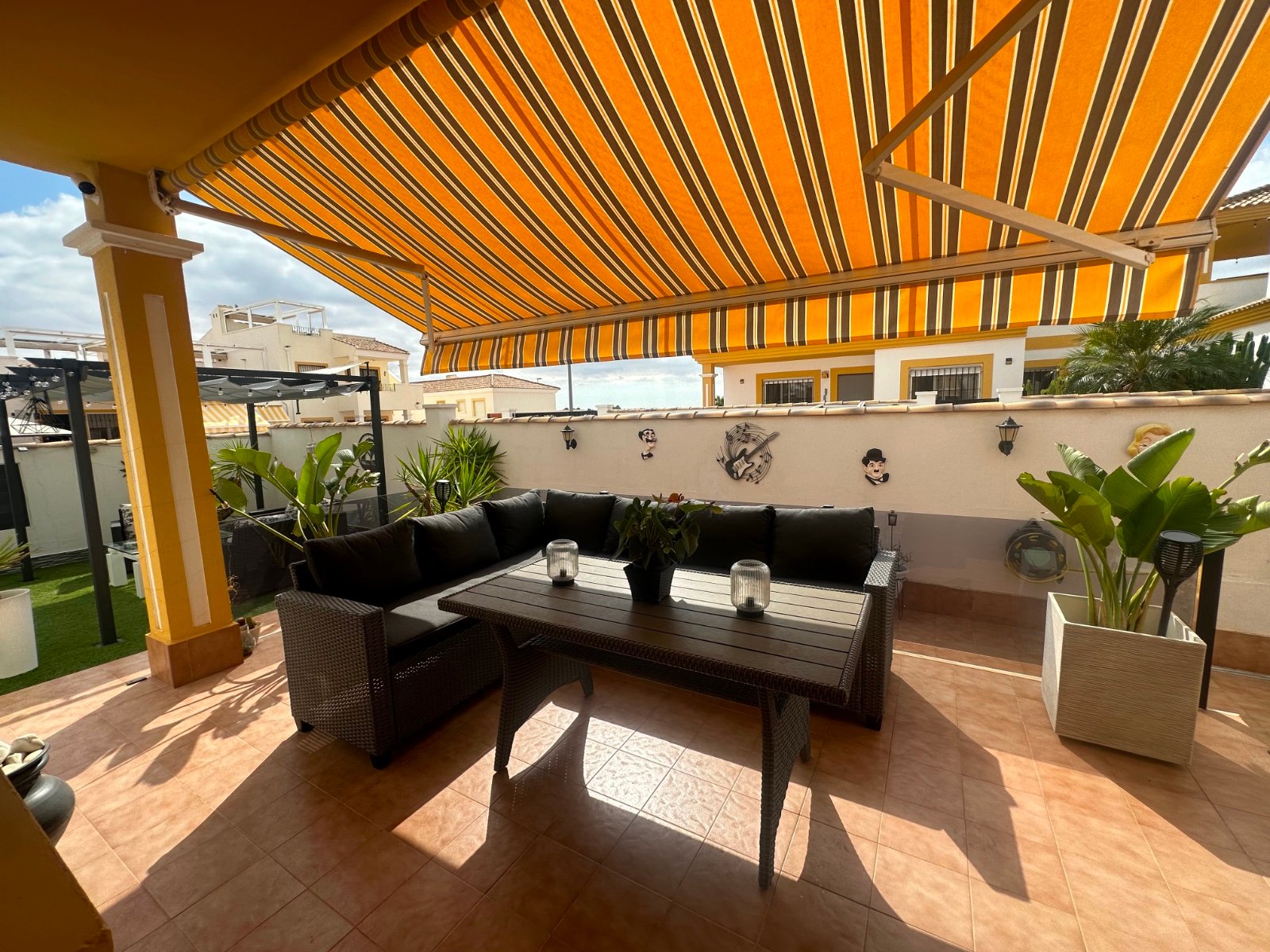 o_1j6v4o0lr1q4013uv13ene8g3i88a