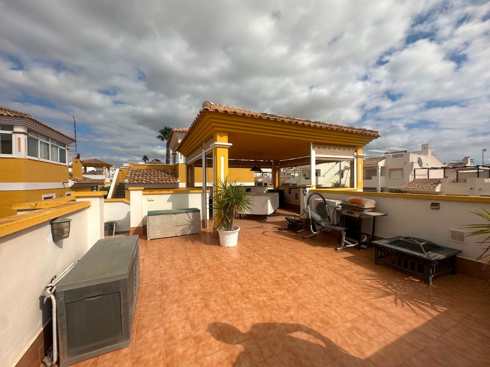 o_1j6v4o0lricq19end4k1u2sr5e8h