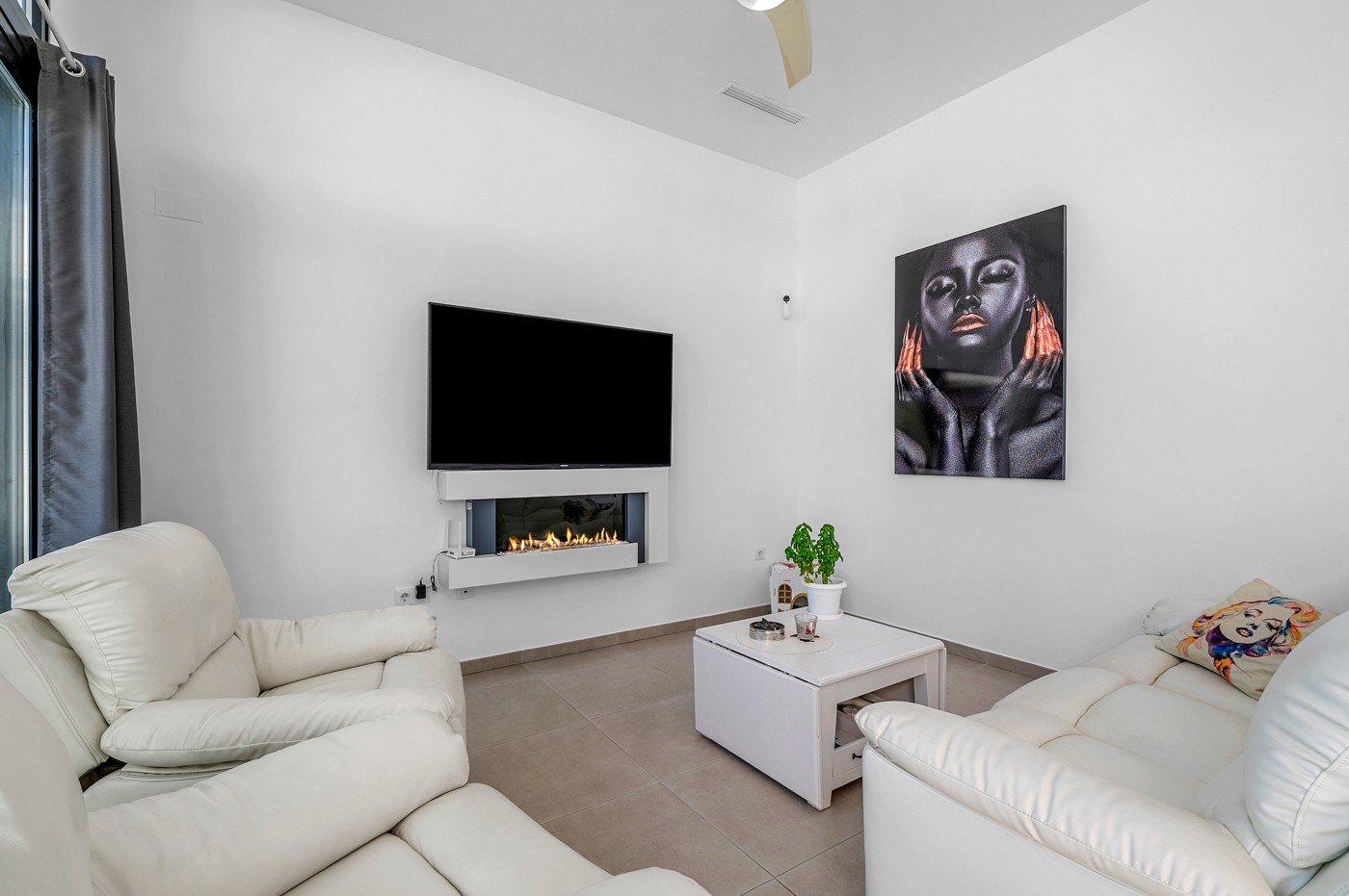 o_1j9pc6lvktp5ake5iq1egq1fi03a