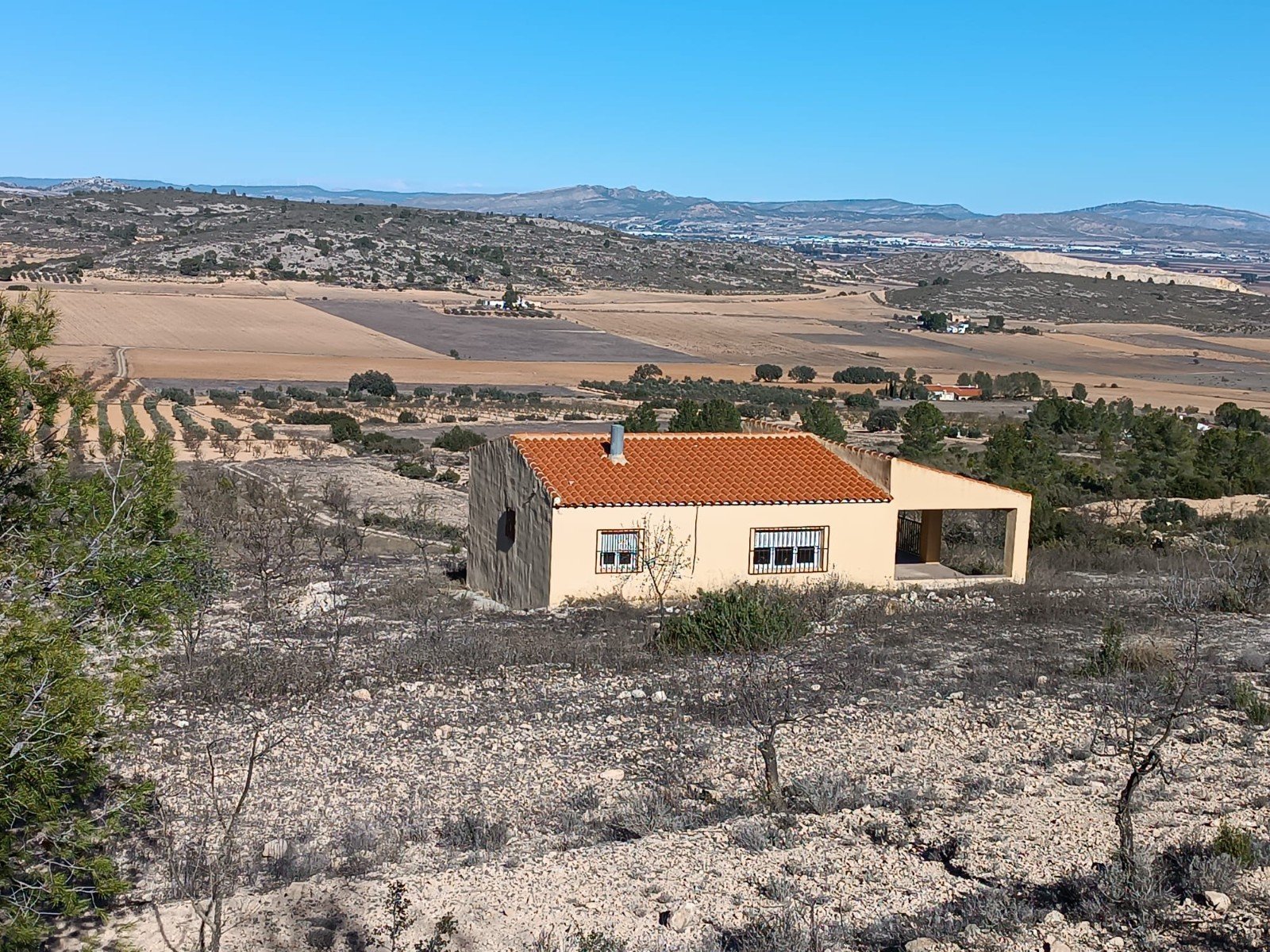 o_1jbl3nraq12uetm215u716fgtir1k