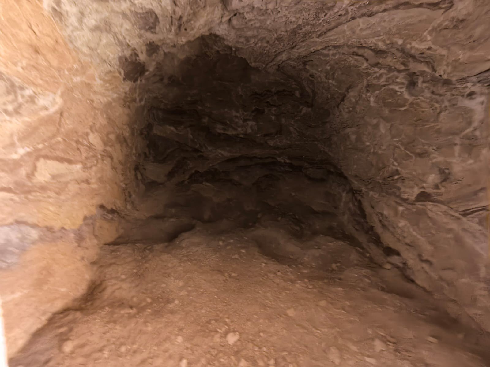 o_1jc1tk7p41fgs12fggkgcj01ip321