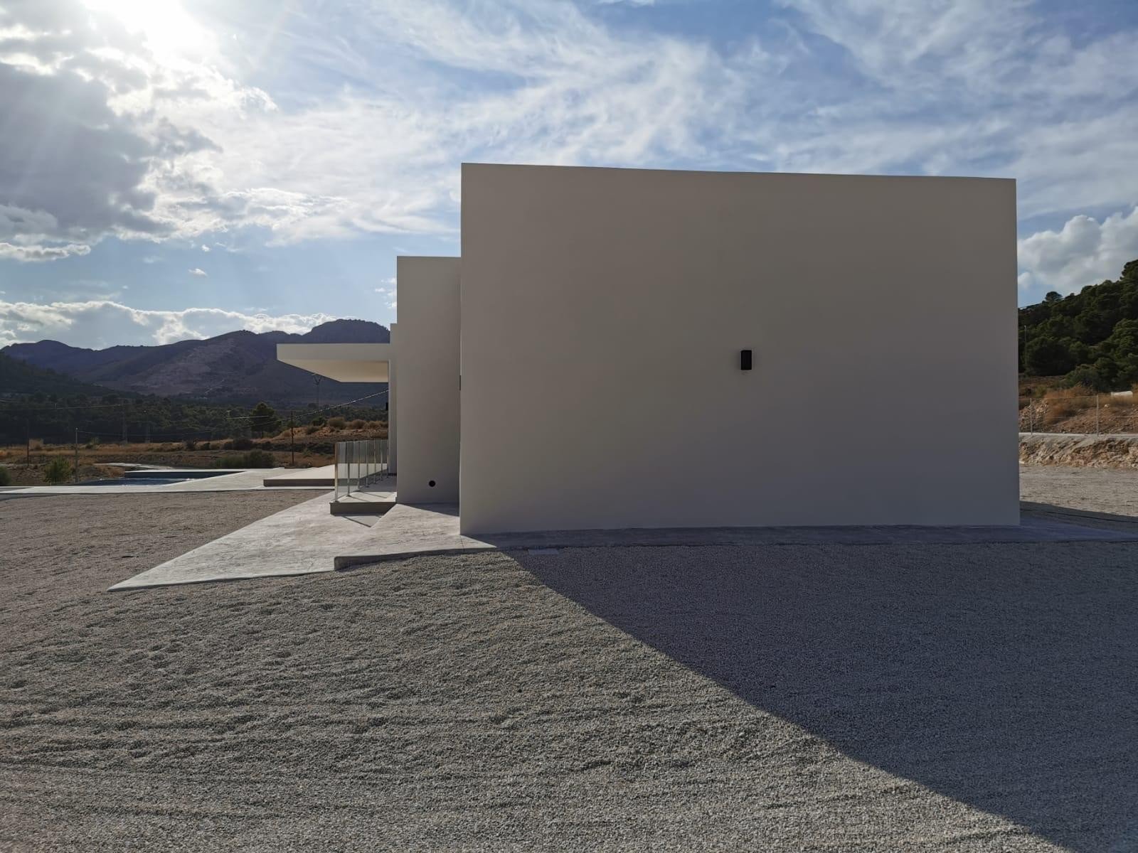 o_1jf0srglmr7j1uu21es91s9lei92d