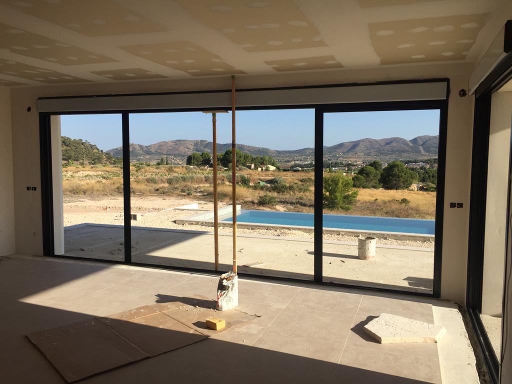 o_1jf0srglmrsh1u3l12mb1usuori2f