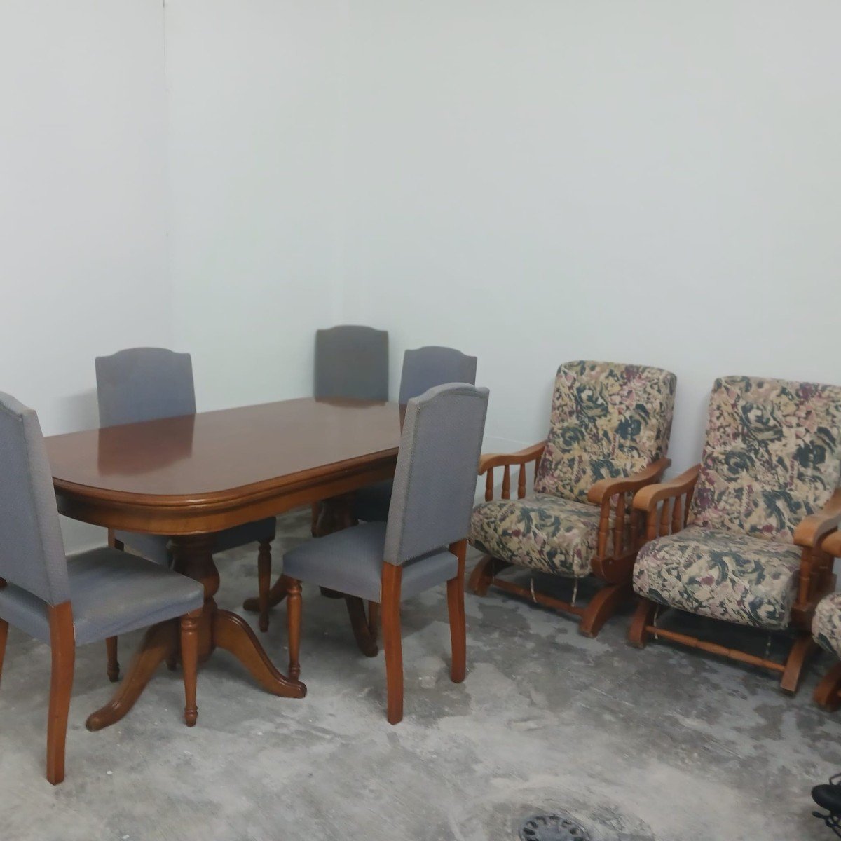 o_1jfb07u2t24rmt818a51t83gb53l